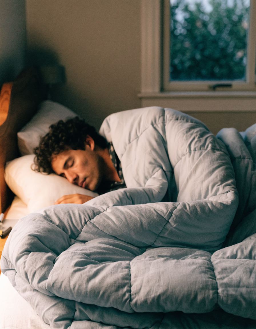 Sleeping comfortably under the EasySleep Comforter